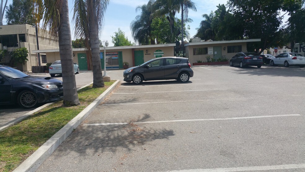 More Photos Of 1001 E Chapman Ave, Fullerton Medical For Sale