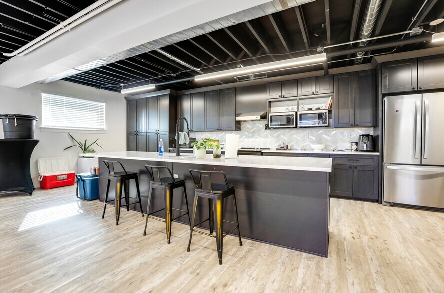 More Photos Of 4260 E Evans Ave, Denver Office For Sale