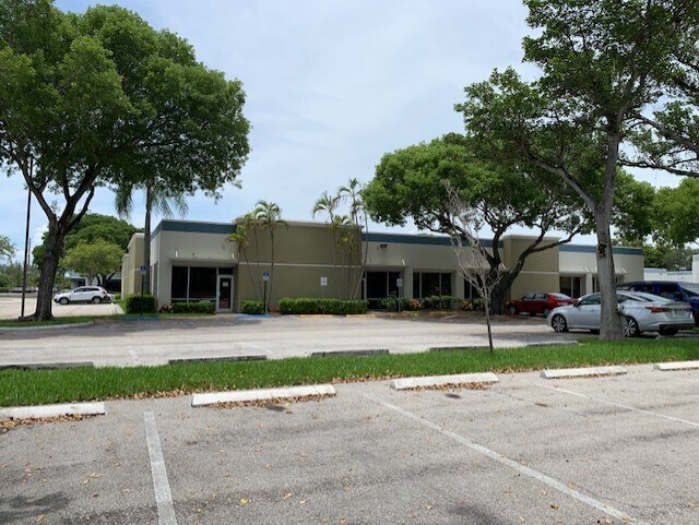 More Photos Of 5201-5255 NW 33rd Ave, Fort Lauderdale Unknown For Lease