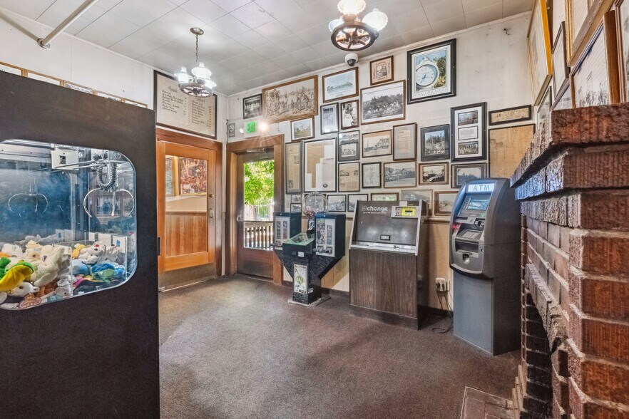More Photos Of 3731 Main st, Occidental Restaurant For Sale