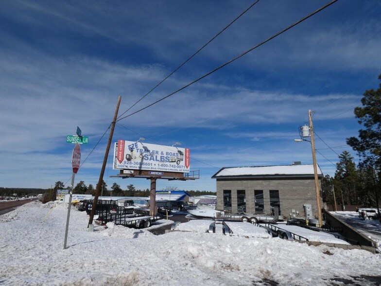 More Photos Of 3600 W White Mountain Blvd, Lakeside Showroom For Sale