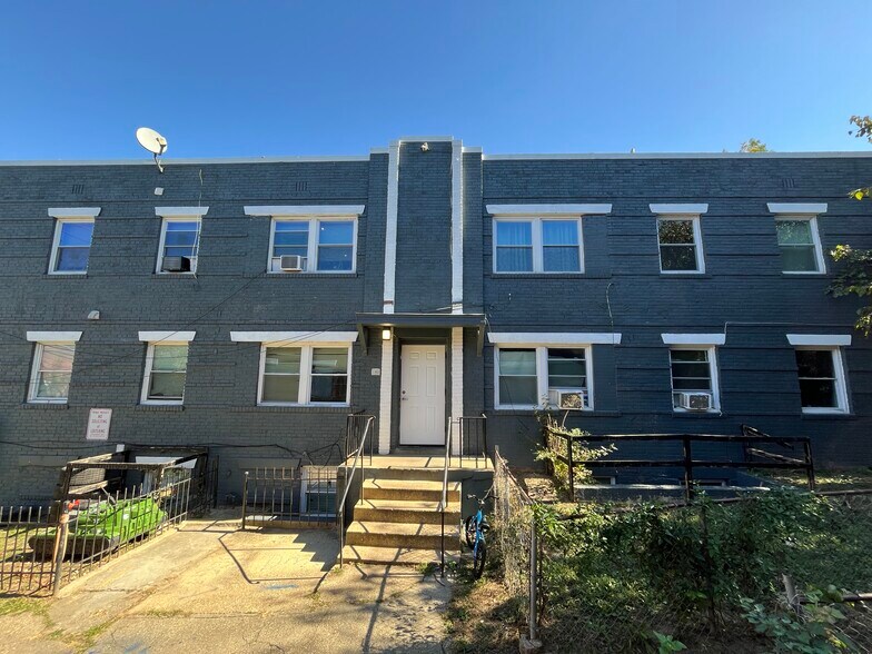 More Photos Of 4641 Hillside Rd SE, Washington Apartments For Sale