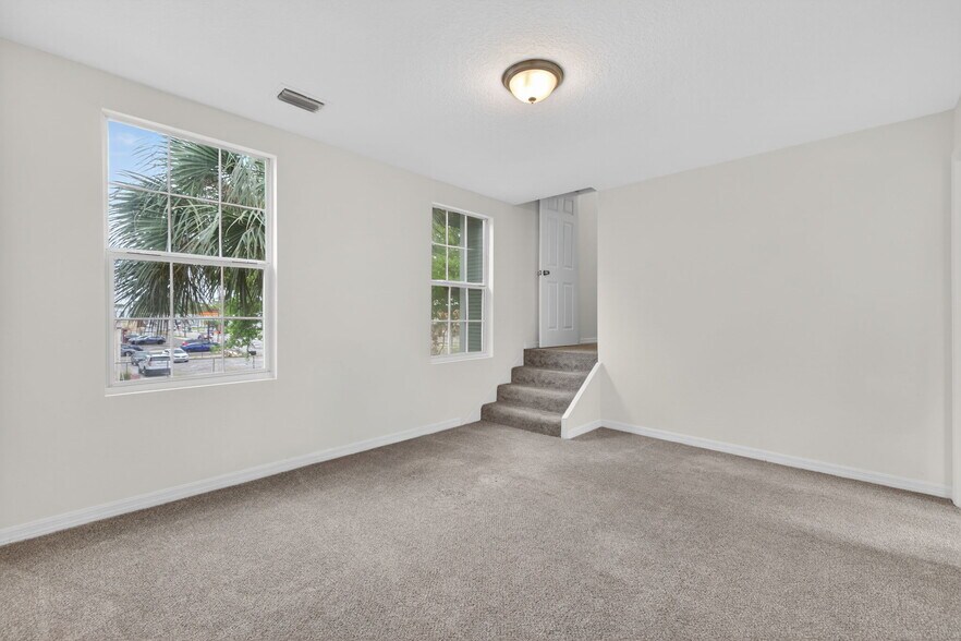 More Photos Of 105 W Columbus Dr, Tampa Office Residential For Sale