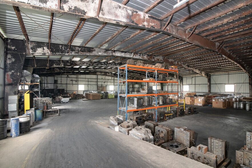 More Photos Of 400 E Vickery Blvd, Fort Worth Warehouse For Lease