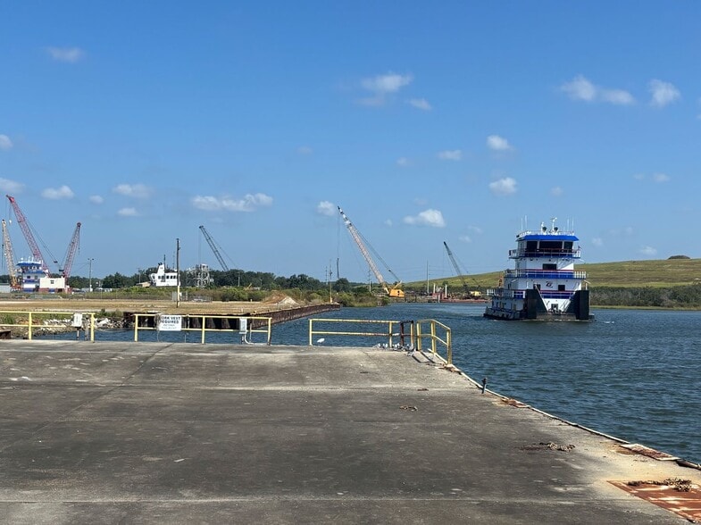 More Photos Of 5320 Ingalls Ave, Pascagoula Shipyard For Sale