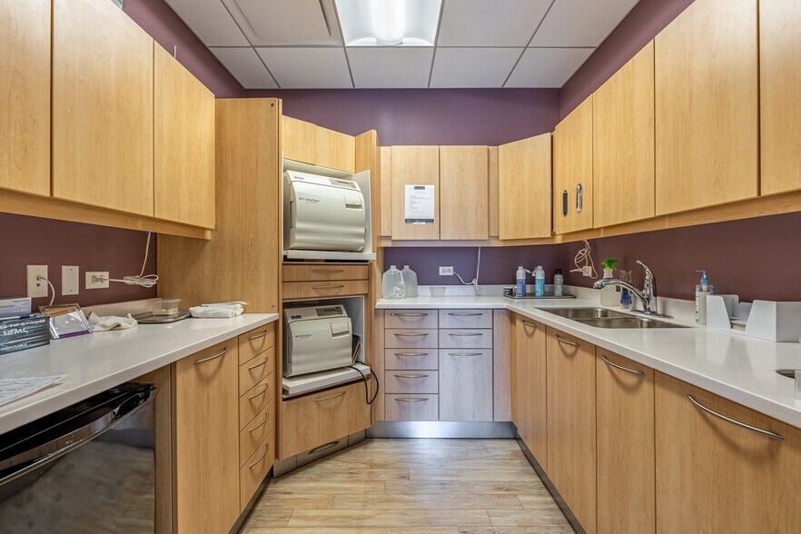 More Photos Of 50 E Washington St, Chicago Medical For Sale