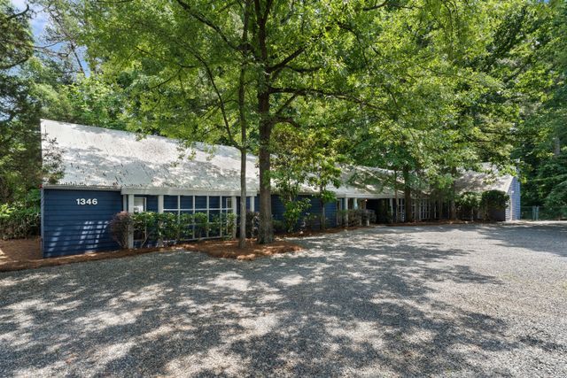 More Photos Of 1346 Hill Rd, Charlotte Office For Sale