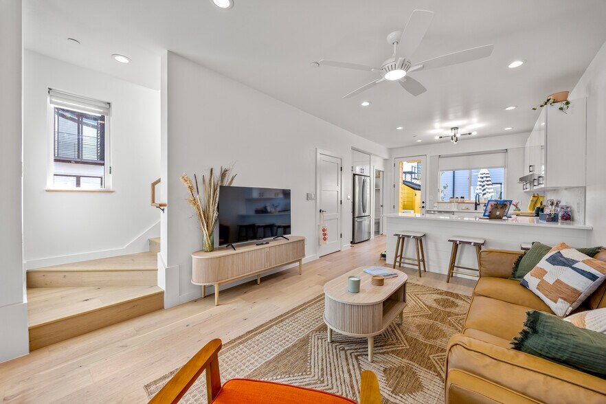 More Photos Of 1911 Dutton Dr, San Marcos Office Residential For Sale