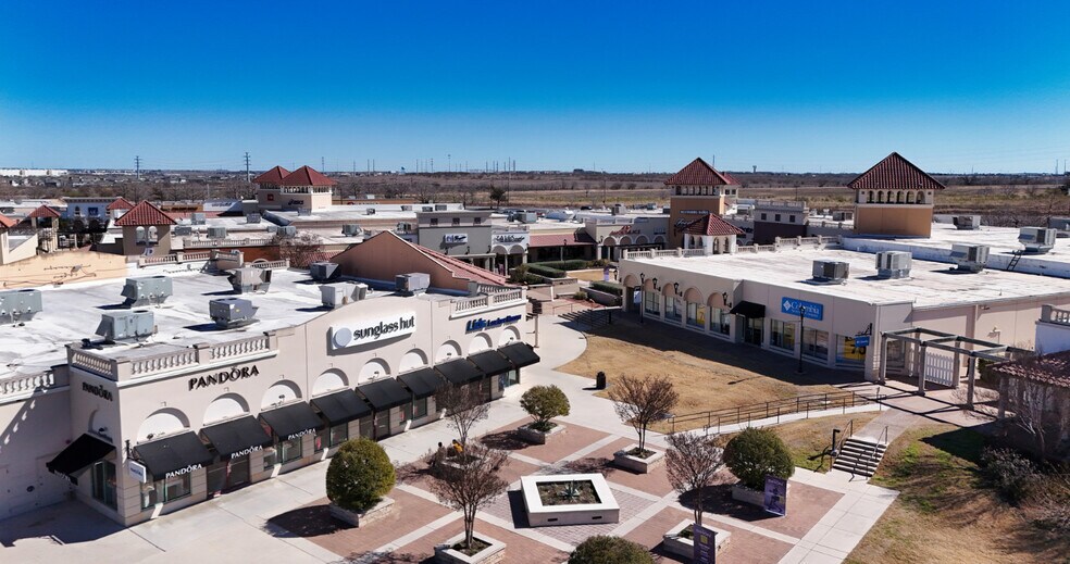 More Photos Of 3939 S Interstate 35 S, San Marcos Unknown For Lease