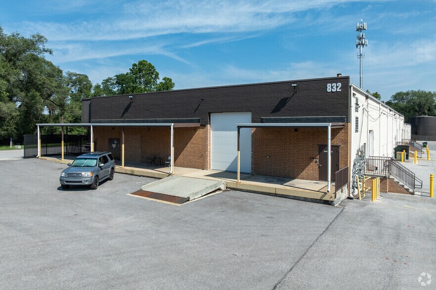 More Photos Of 821 Oregon Ave, Linthicum Unknown For Lease