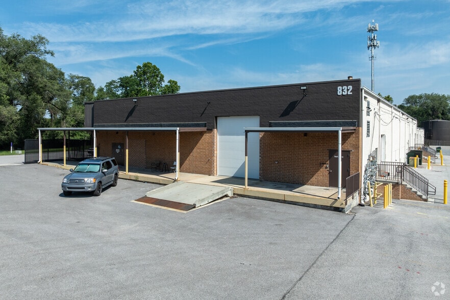 Primary Photo Of 821 Oregon Ave, Linthicum Unknown For Lease