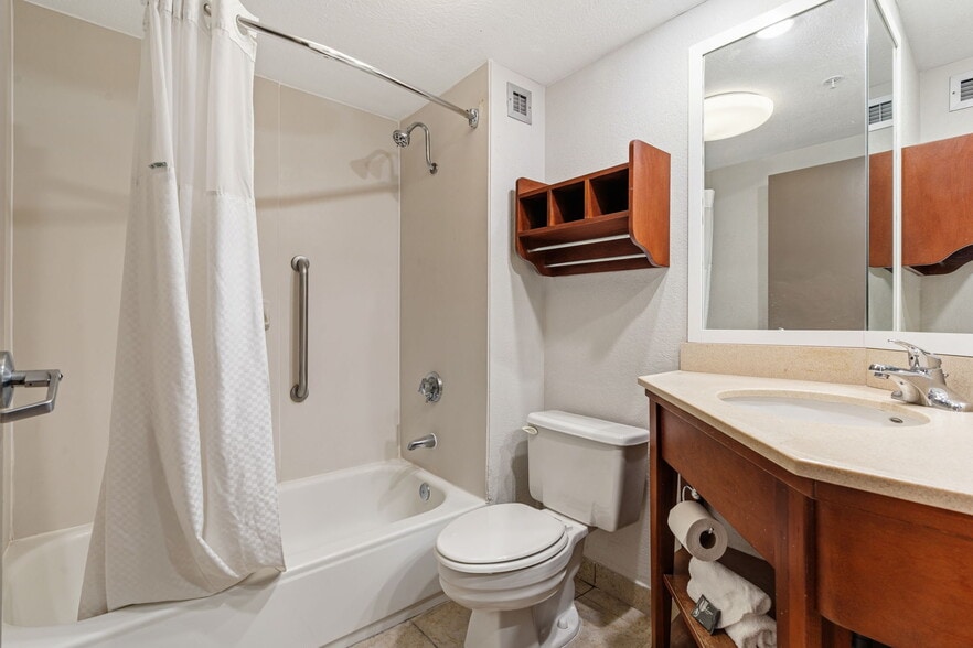 More Photos Of 5335 Broadmoor Cir NW, Canton Hotel For Sale