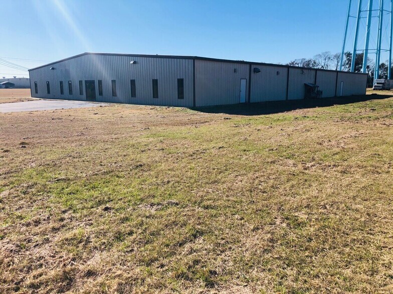 More Photos Of 936 Bowen Way, Prattville Warehouse For Lease
