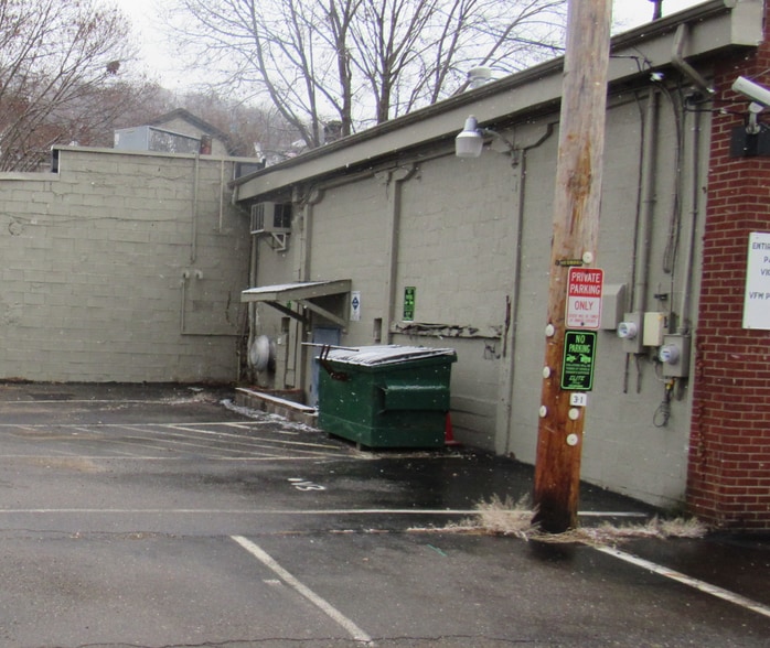 More Photos Of 529 Beaver St, Sewickley General Retail For Lease