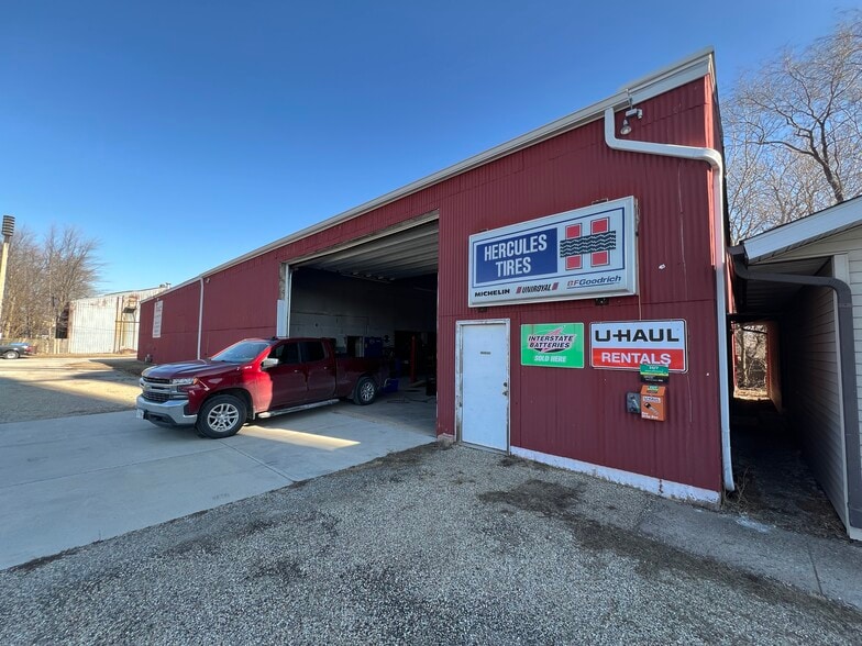 More Photos Of 410 E Chatham St, Metamora Industrial For Sale