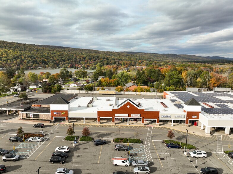 More Photos Of 1-33 Marshall Hill Rd, West Milford General Retail For Lease