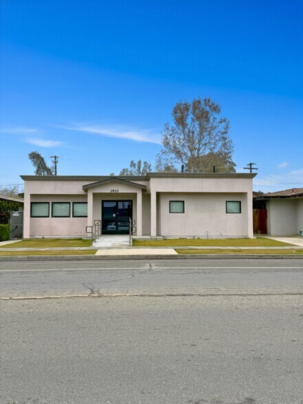 Primary Photo Of 1410 7th St, Wasco Medical For Lease