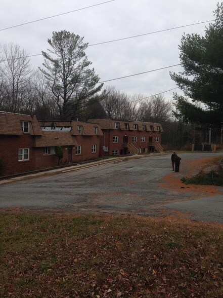 More Photos Of 10-20 Dorm Dr, Hurleyville Apartments For Sale