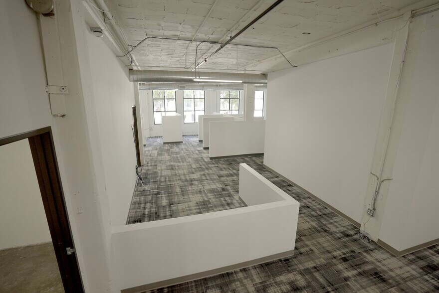 More Photos Of 1355 Palmetto St, Los Angeles Loft Creative Space For Lease