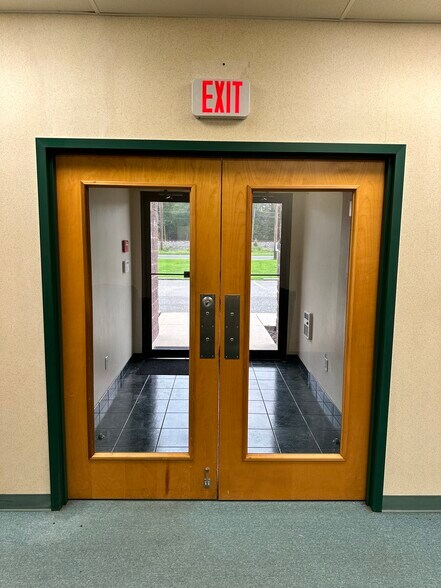 More Photos Of 1980 S West Blvd, Vineland Manufacturing For Lease