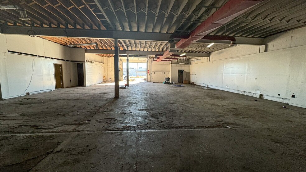 More Photos Of 1516 W Mound St, Columbus Warehouse For Lease