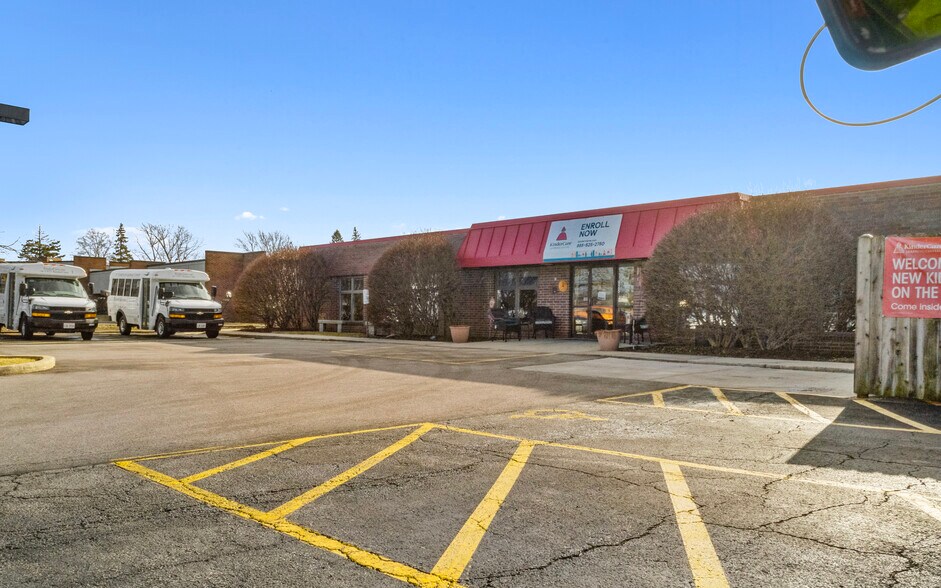 More Photos Of 925 E Nerge Rd, Roselle Daycare Center For Sale