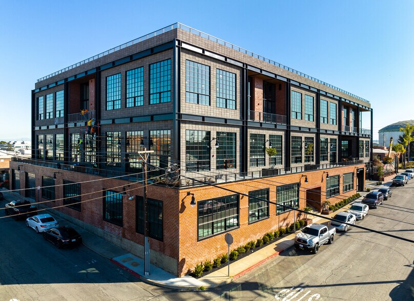 More Photos Of 136-142 Oregon St, El Segundo Research And Development For Lease