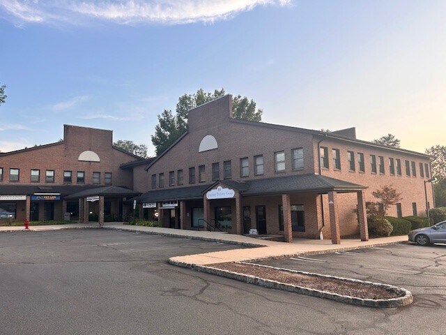 More Photos Of 59 E Mill Rd, Long Valley Office For Lease