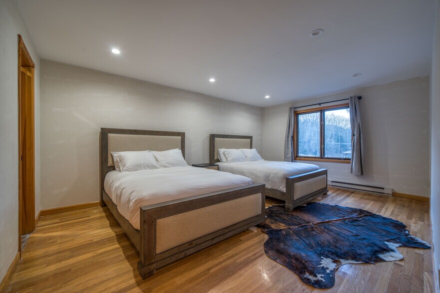 More Photos Of 218 NY-296, Windham Hotel For Sale