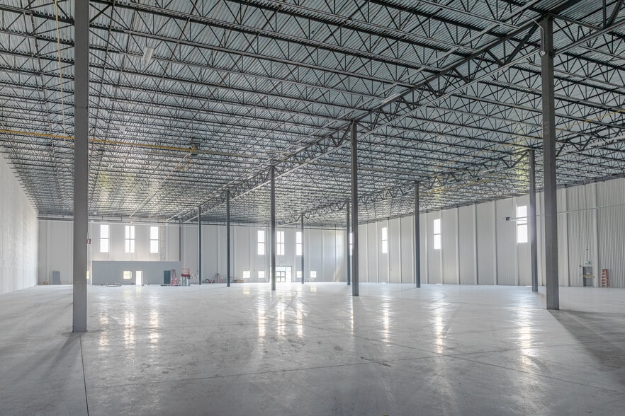 More Photos Of 1259 Centennial Dr, Kingston Distribution For Lease