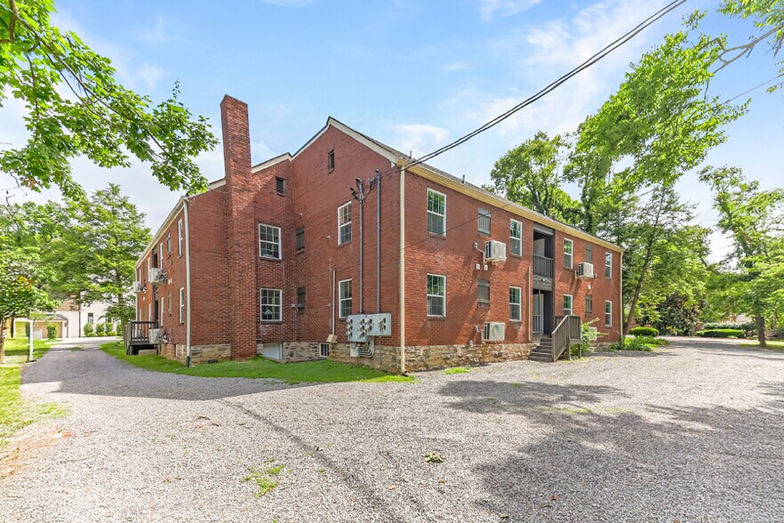 More Photos Of 701 Bowling Ave, Nashville Apartments For Sale