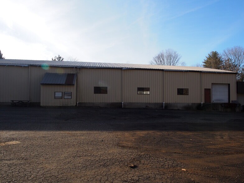 More Photos Of 101 Fowler Rd, North Branford Manufacturing For Lease