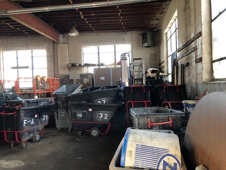 More Photos Of 800 Kennedy Blvd, Somerdale Distribution For Lease
