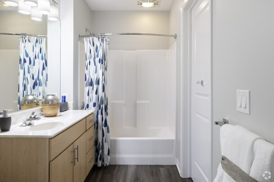 More Photos Of 1209 W Arthur Ave, Chicago Apartments For Lease