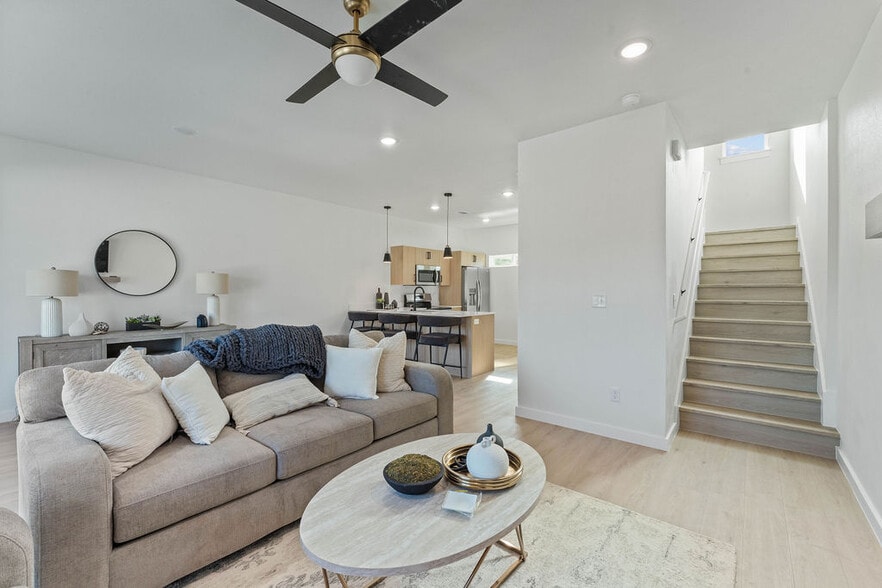 More Photos Of 1982 S Razorback Rd, Fayetteville Apartments For Sale