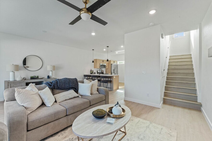 More Photos Of 2004 S Razorback Rd, Fayetteville Apartments For Sale