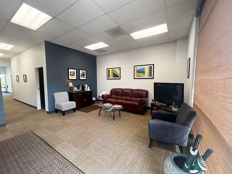 More Photos Of 2516-2522 Somerset Center Dr, Winston-Salem General Retail For Lease