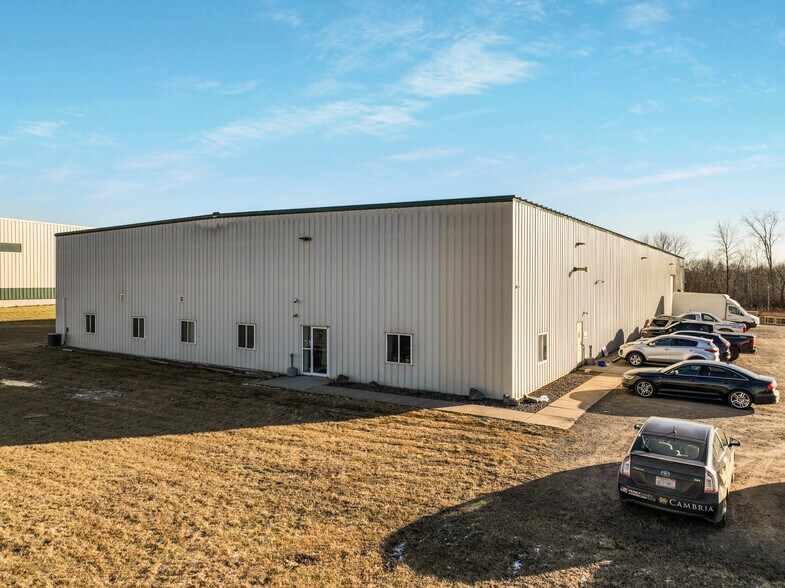 More Photos Of 653 Tower Dr, Cadott Manufacturing For Sale
