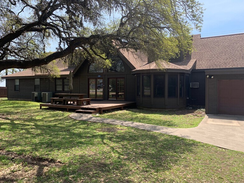 More Photos Of 4225 E Highway 290, Dripping Springs Office For Sale
