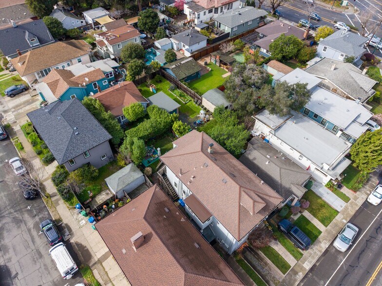 More Photos Of 1527 8th St, Alameda Apartments For Sale