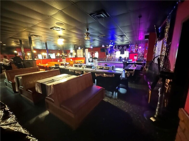 More Photos Of 12 Cottonton Rd, Pittsview Restaurant For Sale