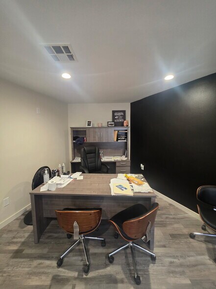 More Photos Of 23601 Avalon Blvd, Carson Storefront Retail Office For Lease