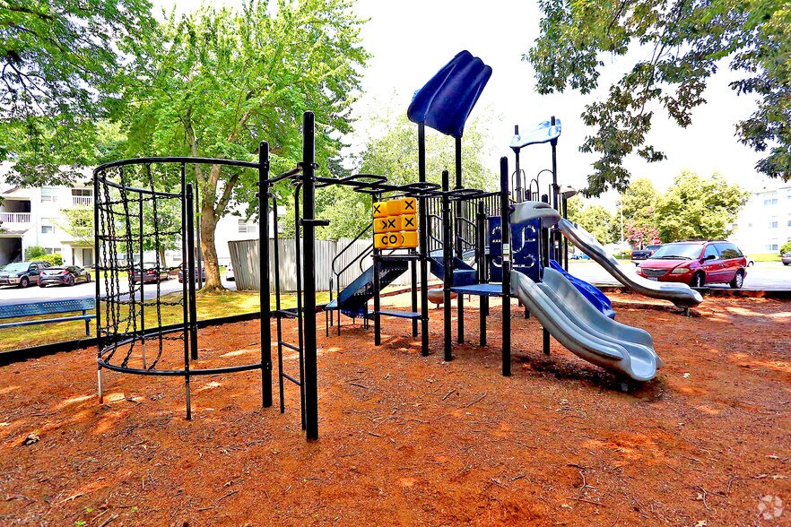 More Photos Of 3001 Reflections Way, Virginia Beach Apartments For Sale