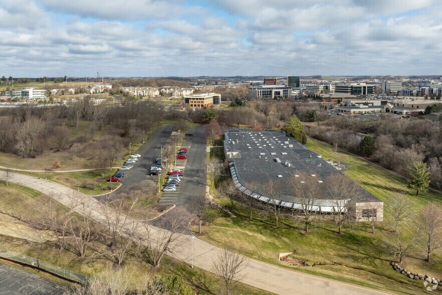 More Photos Of 8310 Excelsior Dr, Madison Office For Lease
