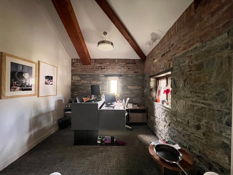 More Photos Of 94 N Broadway, Irvington Office For Lease