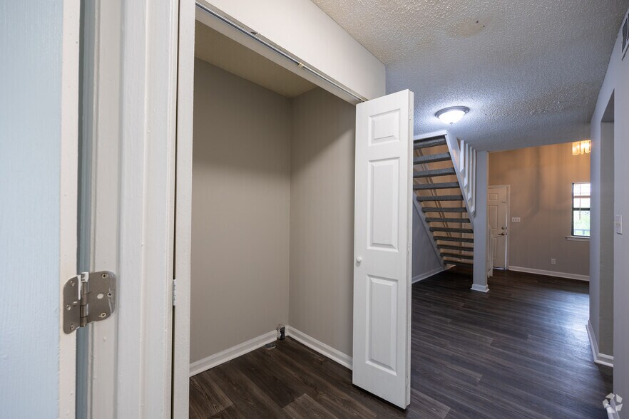 More Photos Of 3656 Browns Bridge Rd, Gainesville Apartments For Sale