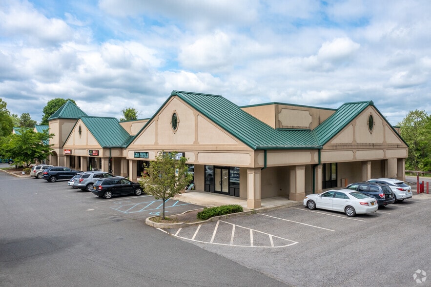 More Photos Of 31 Route 22, Pawling Storefront For Lease