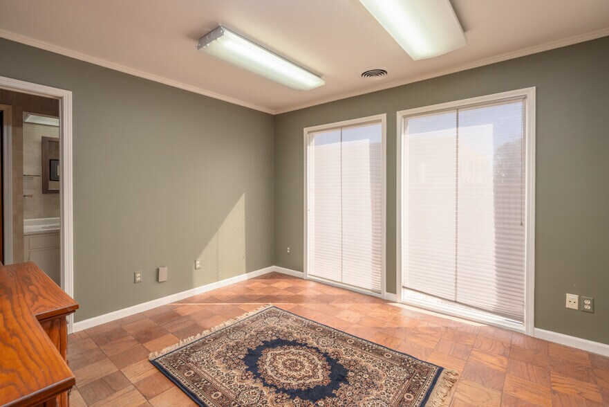 More Photos Of 254 East St, West Point Office Residential For Sale