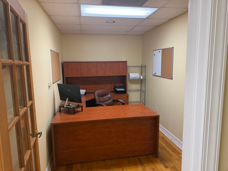 More Photos Of 912 Jackson St N, Saint Petersburg Medical For Lease