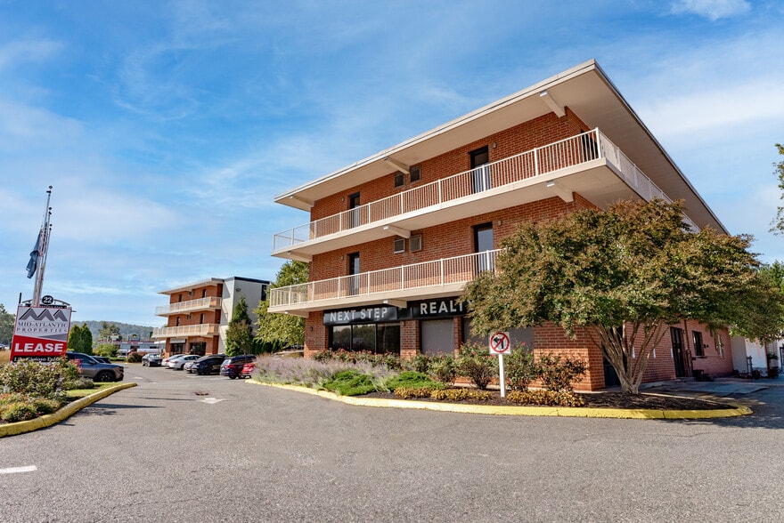 More Photos Of 22 W Padonia Rd, Timonium Office For Lease